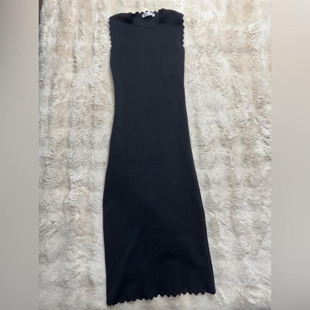 Zara Black Textured Knit Midi Dress